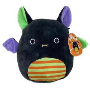 Nwt Squishmallows Fariq the Bat halloween 8"